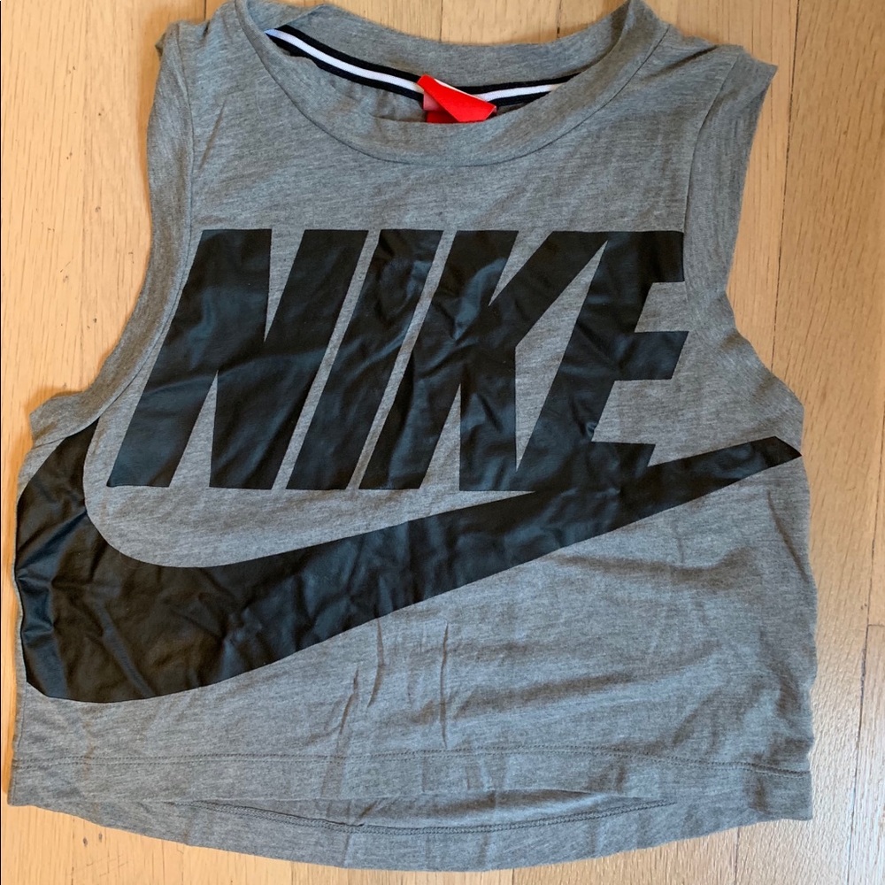 Nike work out crop